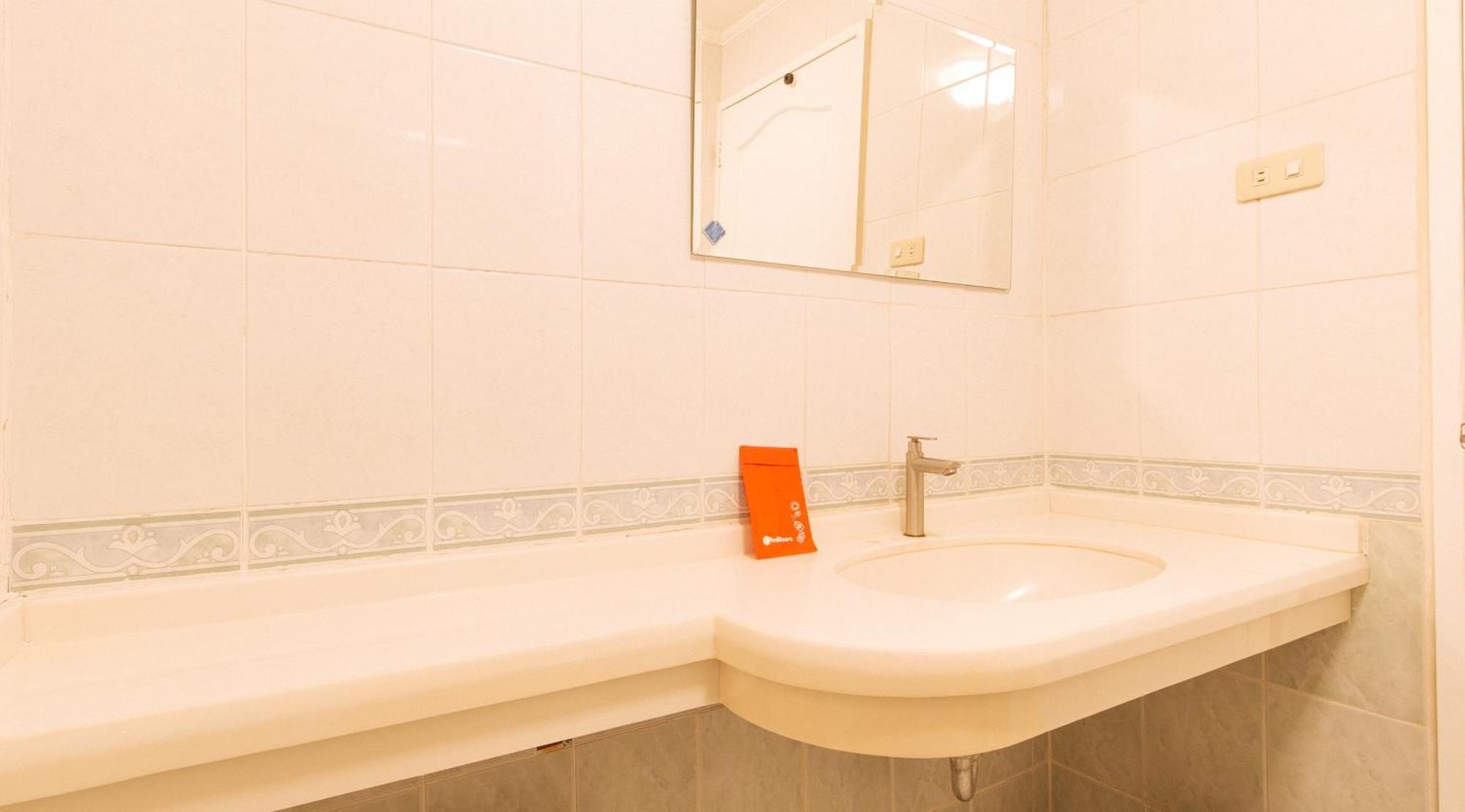 Reddoorz @ Manila Airport Hotel Paranaque City エクステリア 写真