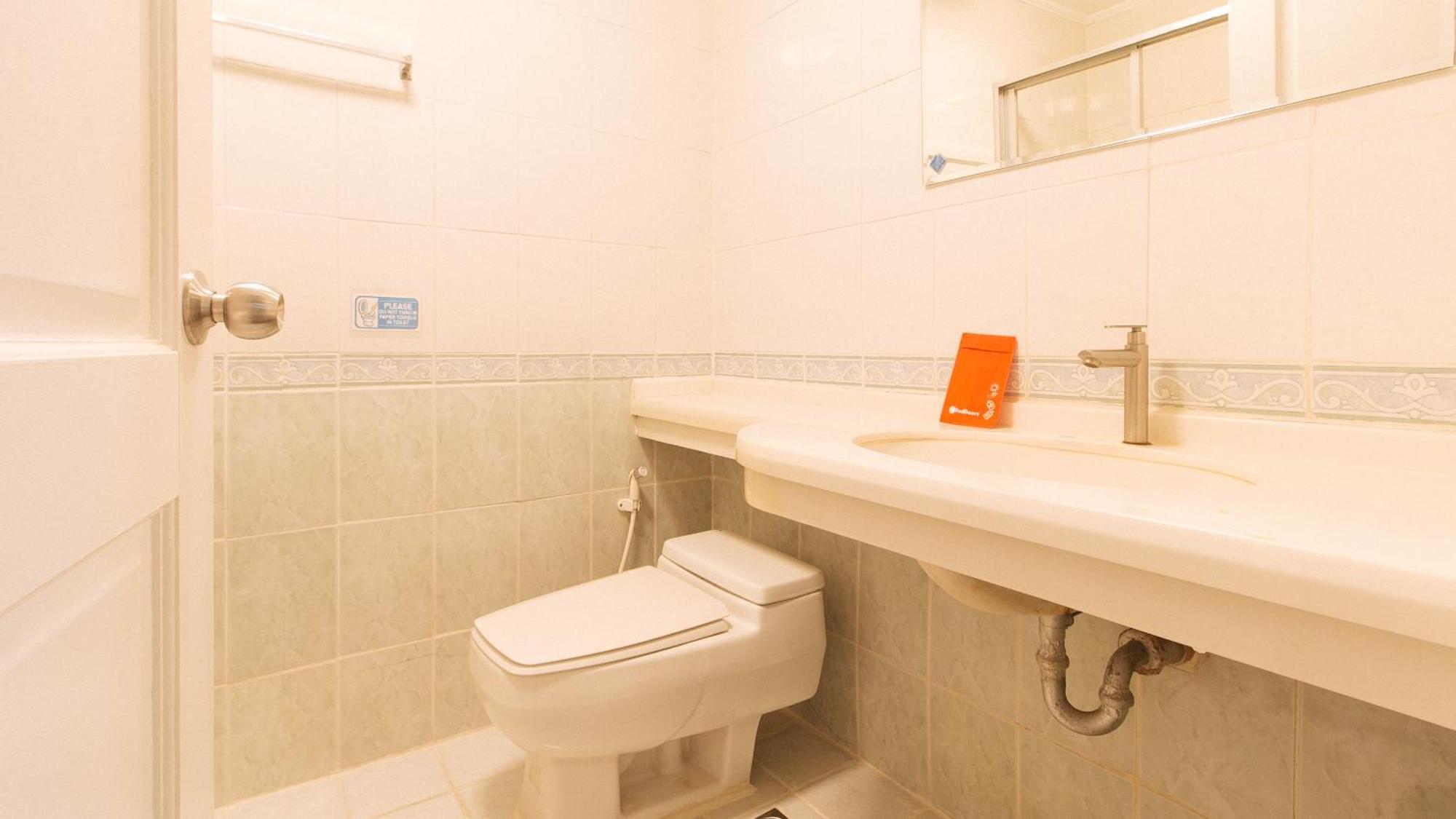 Reddoorz @ Manila Airport Hotel Paranaque City エクステリア 写真